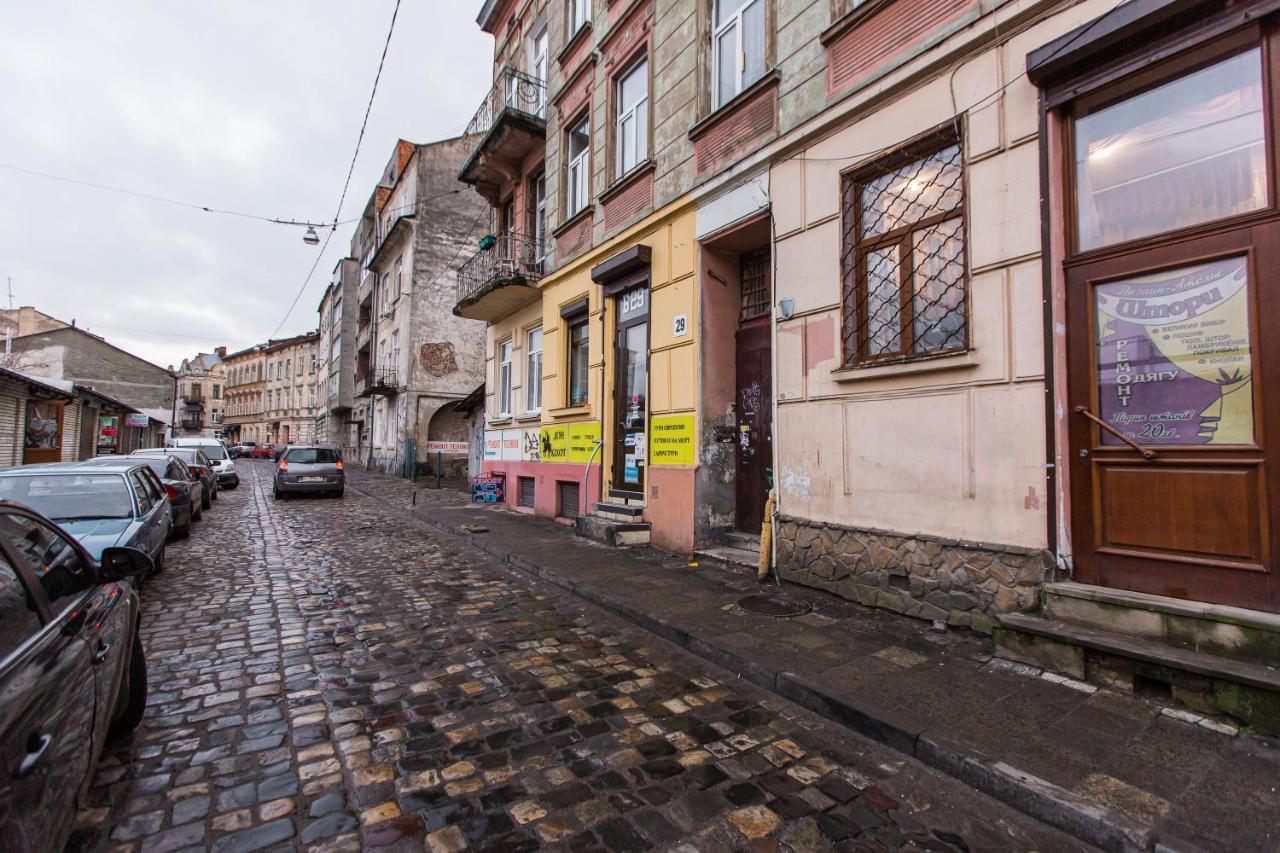 Квартира Подобово В Центрі На Вулиця Скорика 25 Колишня Чайковського Біля Філармонії Lviv Bagian luar foto